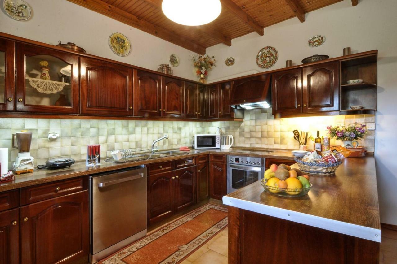 Christiana'S Home Next To Dassia Beach Εξωτερικό φωτογραφία